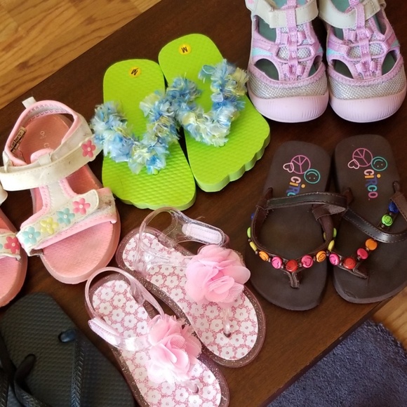 Toddler sandles - Picture 3 of 3